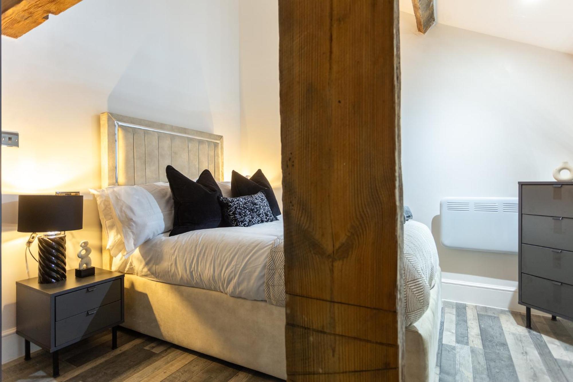 Bradford Luxury Central Apartment Exterior photo